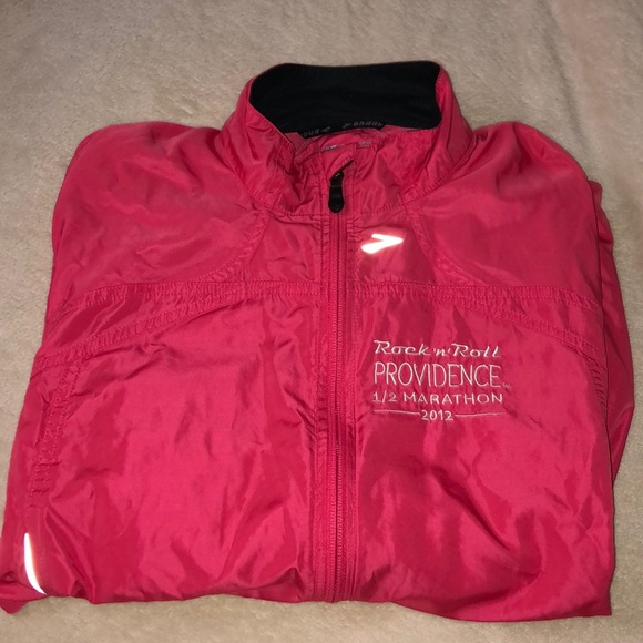 Brooks XL Windbreaker - Picture 4 of 10